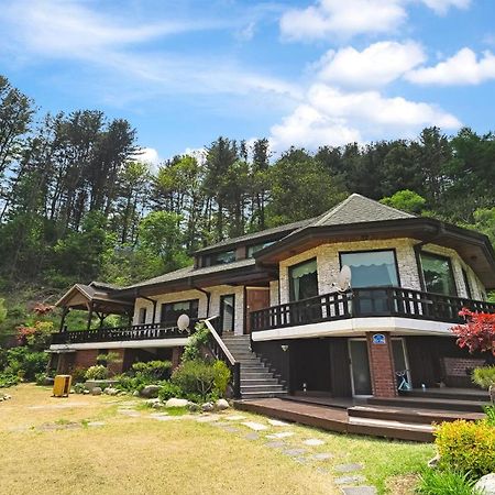 Gapyeong Yeheaden Pension Pocheon Δωμάτιο φωτογραφία